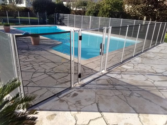Clôture de sécurité de piscine