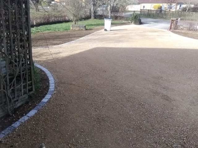 Cour gravier sablonneux